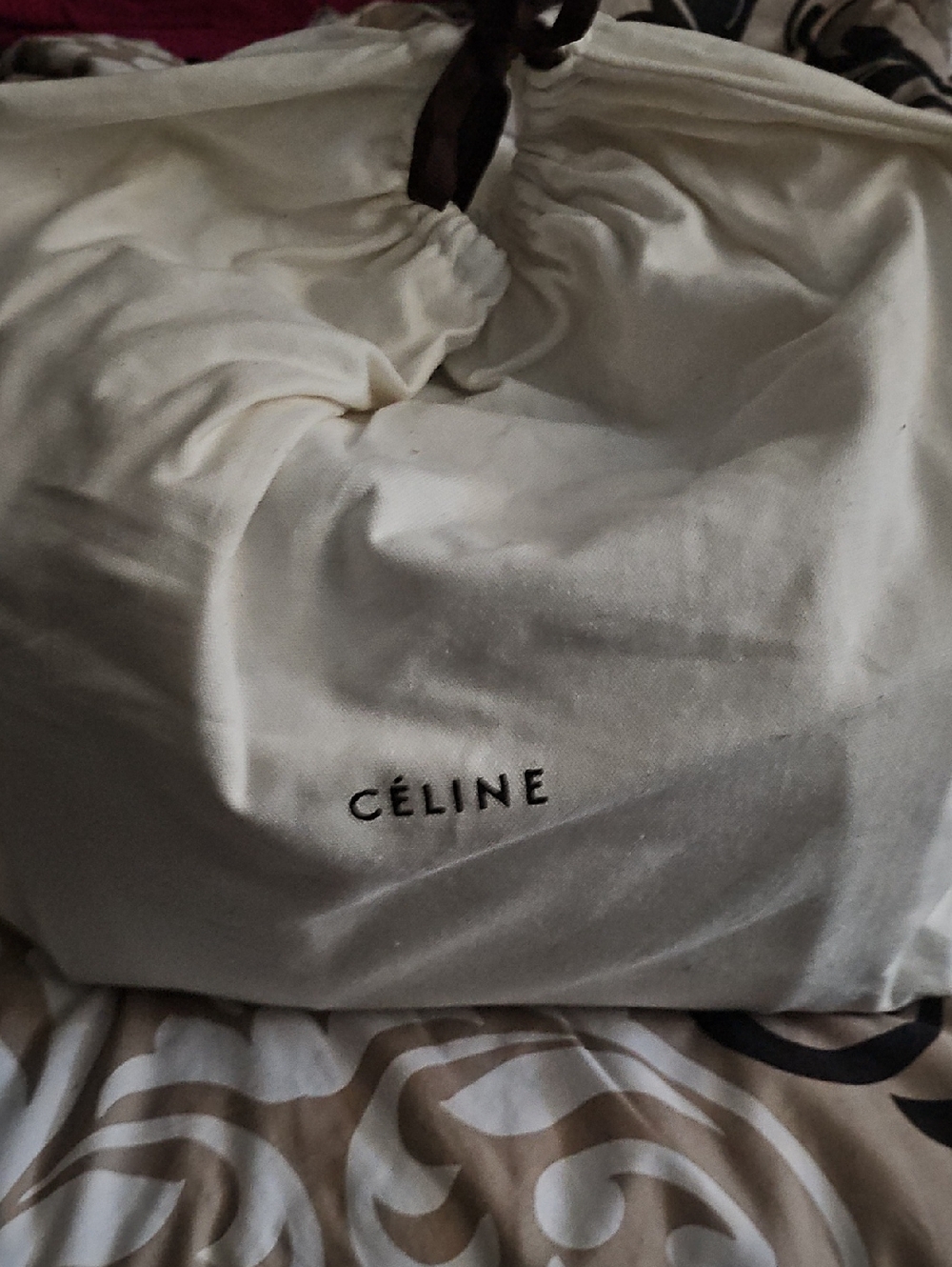 Cream Drawstring Hobo Bag Dust Cover